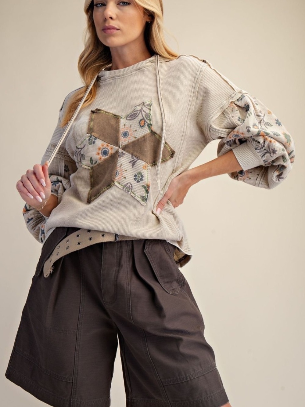 New Easel Mineral Wash Patchwork Hoodie Star Floral Tan Pullover Plus Size - Picture 1 of 8